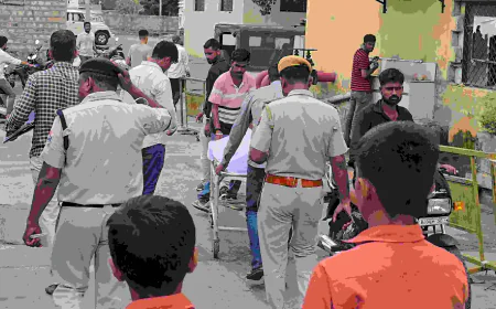 बाड़मेर में रेलवे स्टेशन परिसर में बड़ा हादसा, रेलवे ब्रिज के कॉलम उतारते वक्त ड्राइवर दबा, दर्दनाक मौत