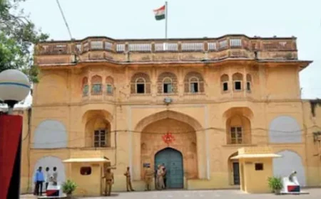 जयपुर सेंट्रल जेल से दो कैदी फरार, शहर में अलर्ट