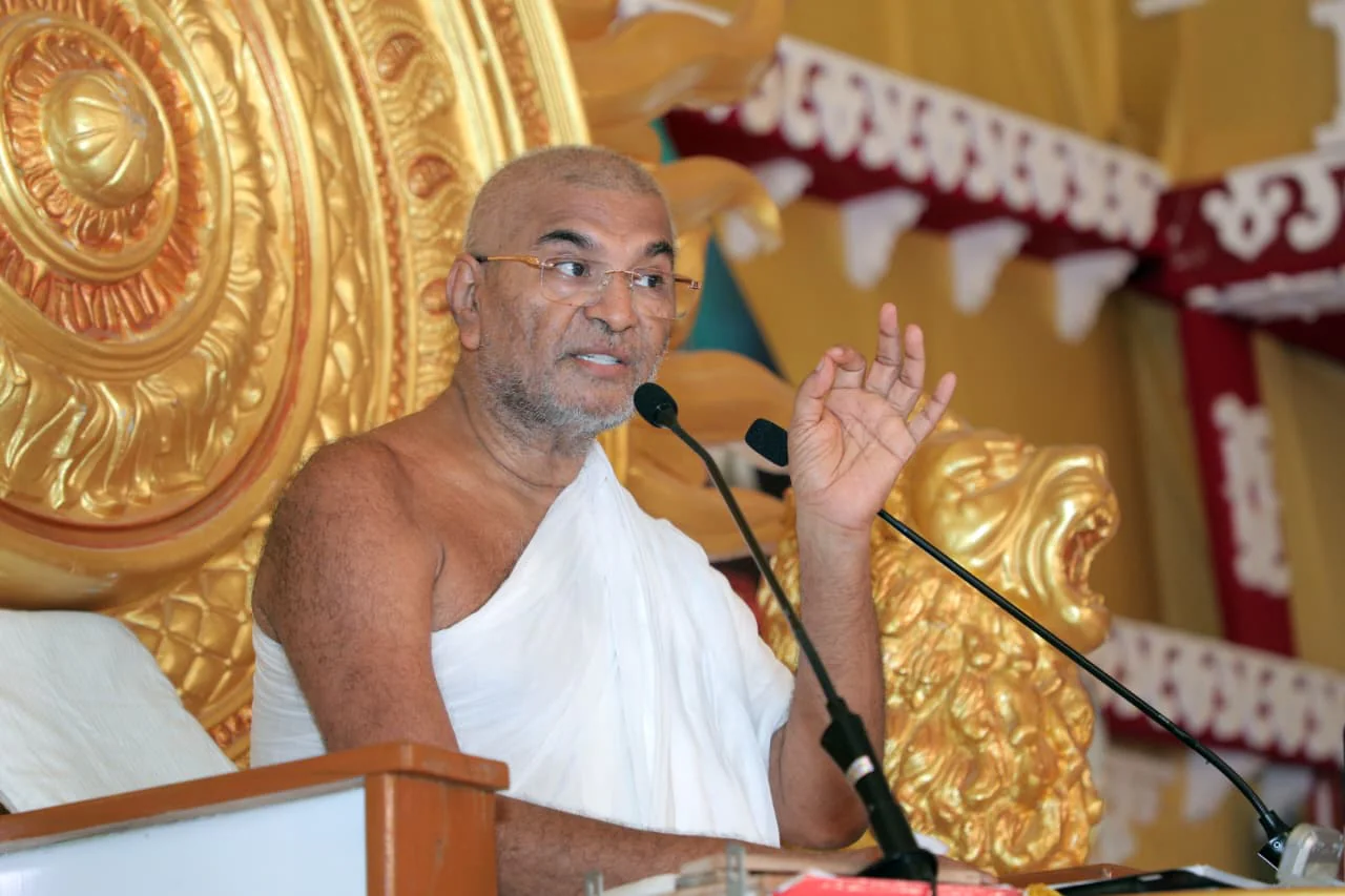 गुरू और आराध्य ही जीवन के तारणहार – आचार्य श्रीजिनमणिप्रभसूरीश्वर