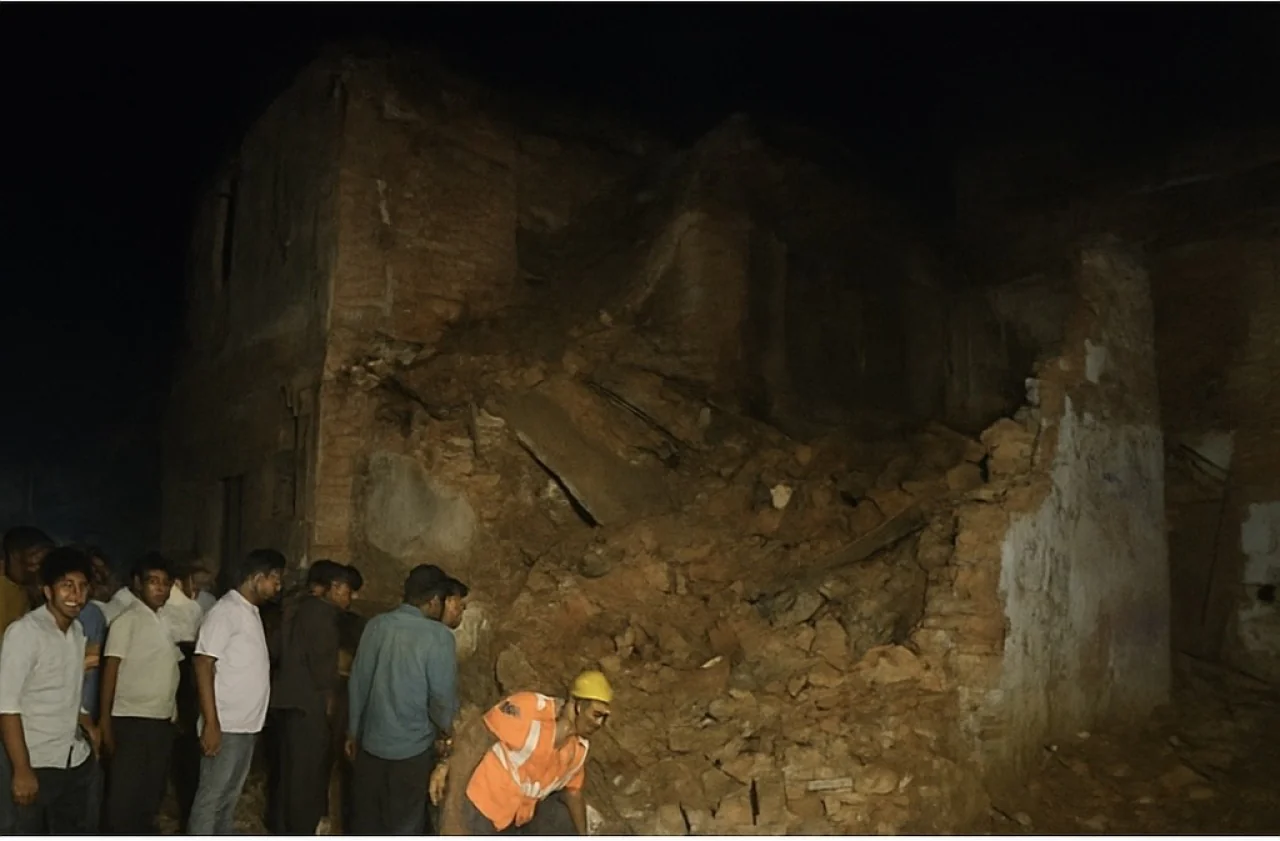 जयपुर हादसा: बारिश से जर्जर मकान ढहा, पिता-बेटी की मौत, SDRF ने चलाया रेस्क्यू ऑपरेशन