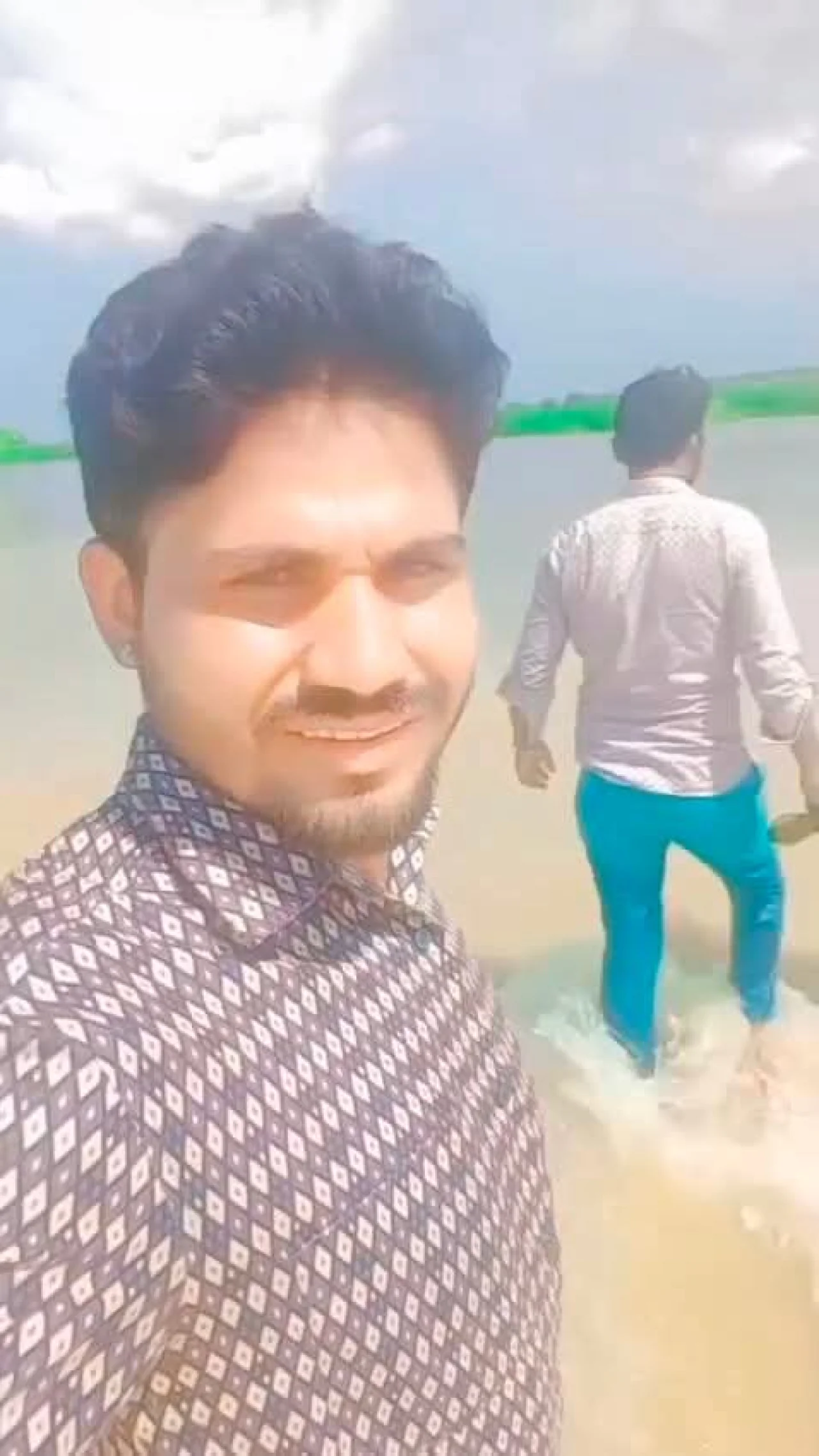 सोशल मीडिया रील की चाहत में नदी ने निगली जिंदगी, दोस्तों ने छोड़ा साथ