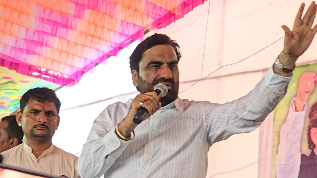 हनुमान बेनीवाल को खाली नहीं करना पड़ेगा सरकारी फ्लैट, हाईकोर्ट ने सरकार के आदेश पर लगाया स्टे