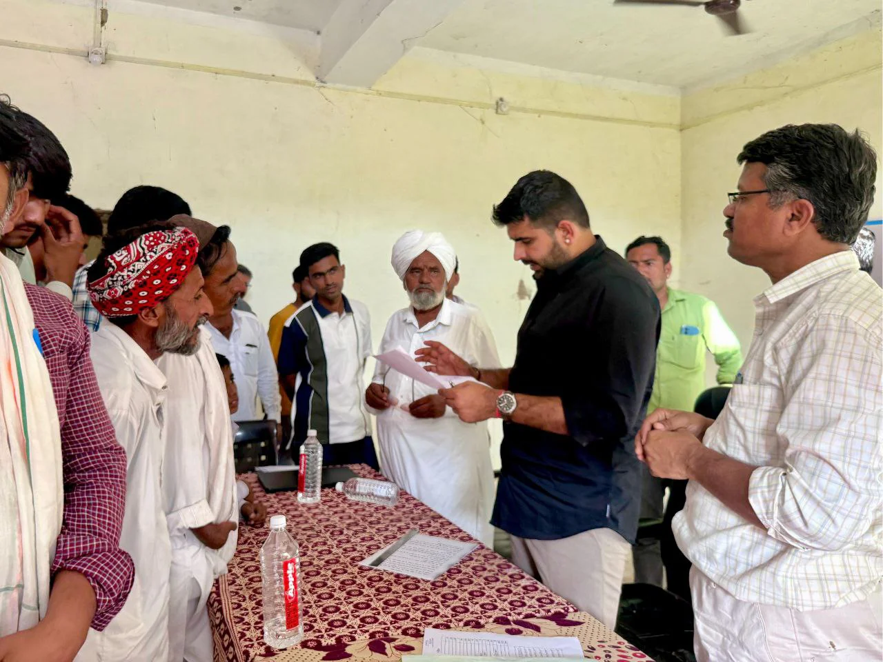 MLA भाटी ने खेल प्रतिभाओं को किया सम्मानित, सेवा शिविरों में सुनीं आमजनता की परिवेदनाएं 