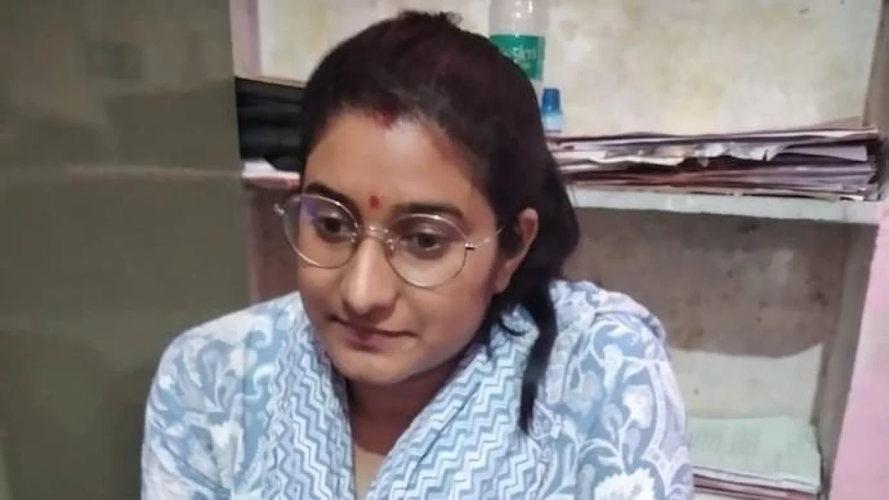 पीएम आवास योजना में रिश्वत लेते VDO रंगे हाथ गिरफ्तार