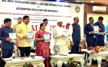 गवर्नर हरिभाऊ बागड़े ने प्रो. सुनीता मिश्रा के बयान पर कटाक्ष किया