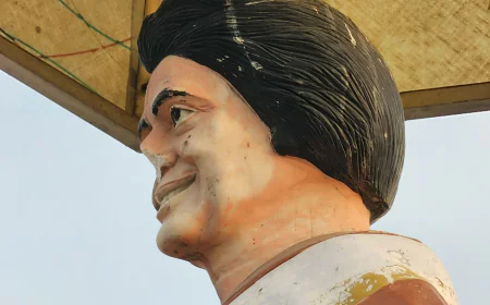 बाड़मेर में पूर्व पीएम इंदिरा गांधी की मूर्ति खंडित, कांग्रेस ने जताया आक्रोश — आरोपियों की गिरफ्तारी की मांग