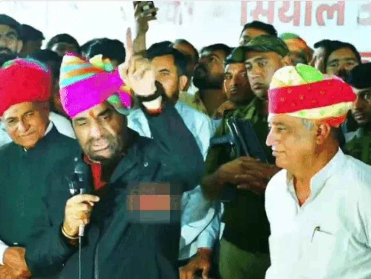 हनुमान बेनीवाल का तंज: मैं जिसके साथ हूं, वह लकी है!