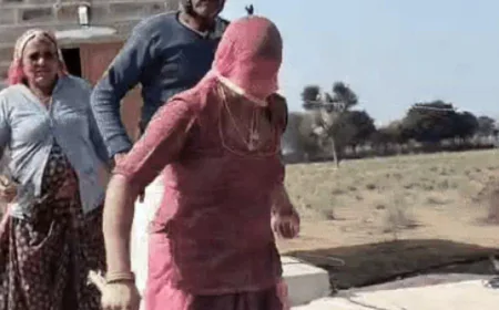 बिजली चोरी की जांच पर महिलाओं का हमला: जोधपुर डिस्कॉम टीम को लाठियों से पीटा, वीडियो वायरल