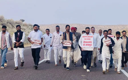 ओरण पदयात्रा: 2° की ठंड में धोरों पर डटे पर्यावरण प्रेमी, जैसलमेर से जयपुर तक गूँजेगी आवाज