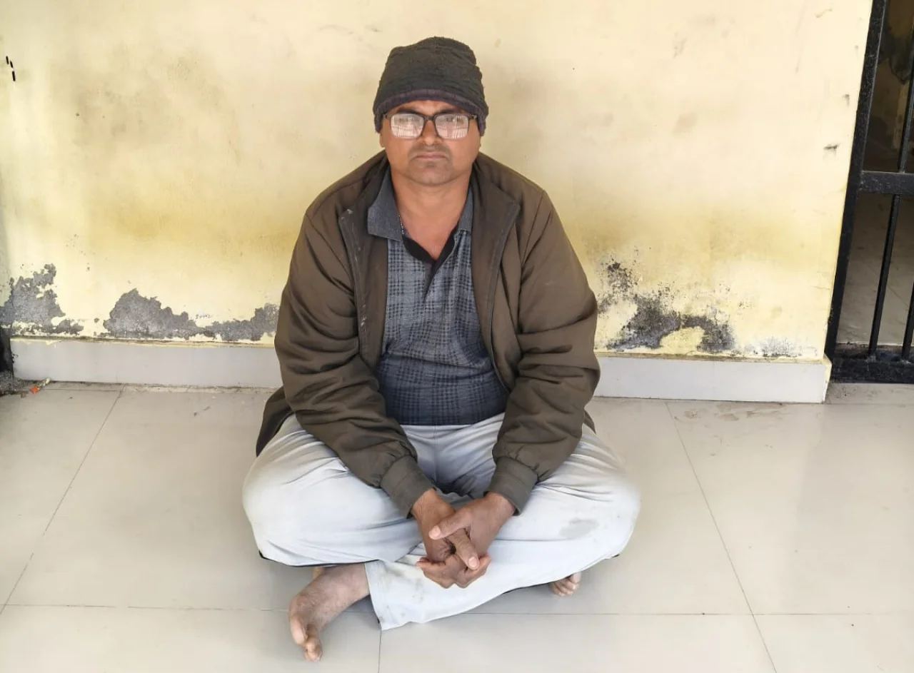 नशे के सौदागर पर पुलिस की बड़ी करवाई, शातिर तस्कर को 15 ग्राम स्मैक के साथ दबोचा