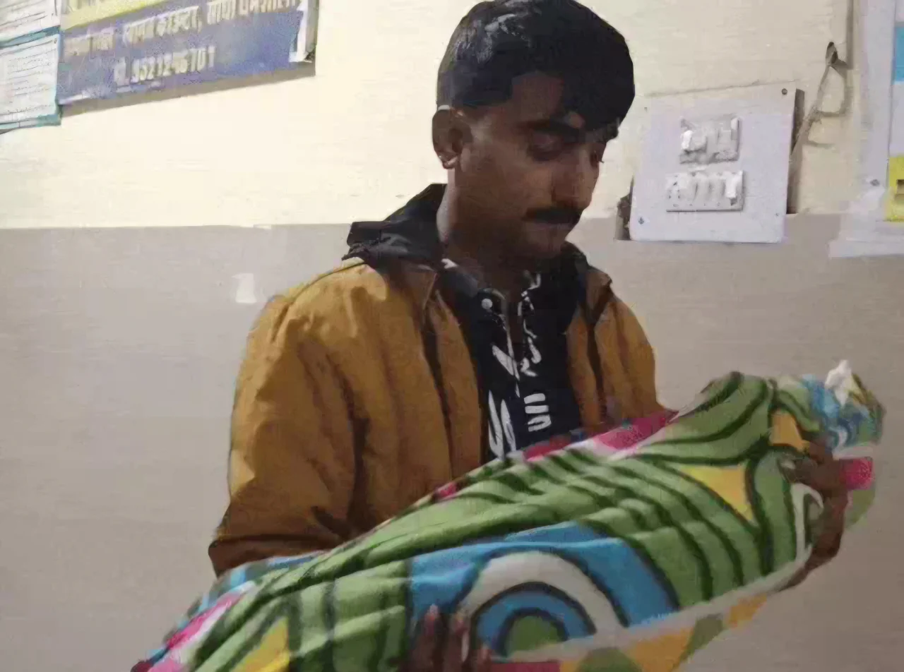 साढ़े तीन साल की मासूम रुमायशा ने खुद पर डाला खौलता पानी, इलाज के दौरान तोड़ दिया दम