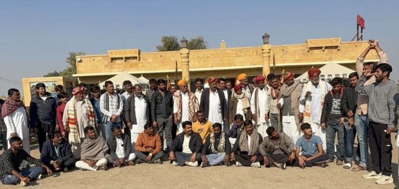 जैसलमेर में ओरण बचाओ पदयात्रा तेज, गोचर भूमि संरक्षण को लेकर लाठी पहुंची टीम ओरण