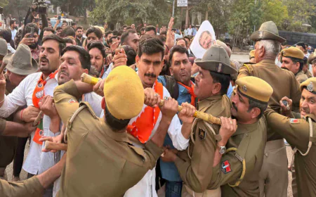 जयपुर में बीजेपी का बड़ा बवाल कांग्रेस दफ्तर घेरा,फूंका पुतला!