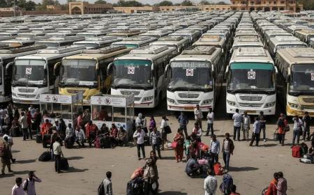 निजी बस ऑपरेटरों की अनिश्चितकालीन हड़ताल, 40 हजार बसों का संचालन ठप