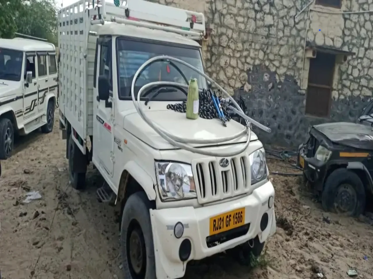 टॉवर पर चोरी पड़ी भारी गिरकर युवक की मौत, शव अस्पताल छोड़ फरार हुए आरोपी