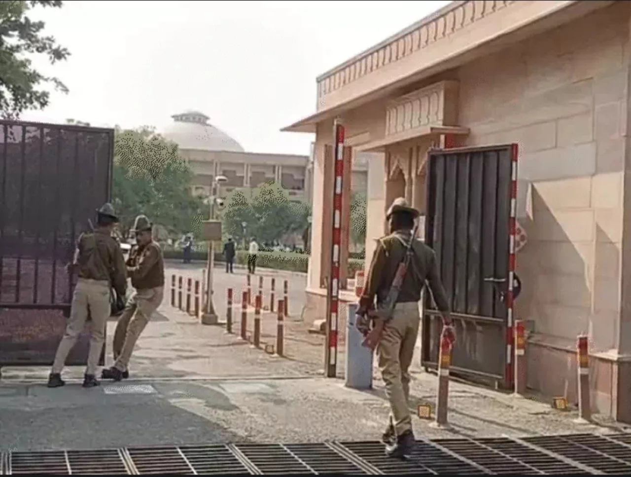 राजस्थान हाईकोर्ट जोधपुर–जयपुर बेंच को बम से उड़ाने की धमकी, कोर्ट खाली, तलाशी जारी