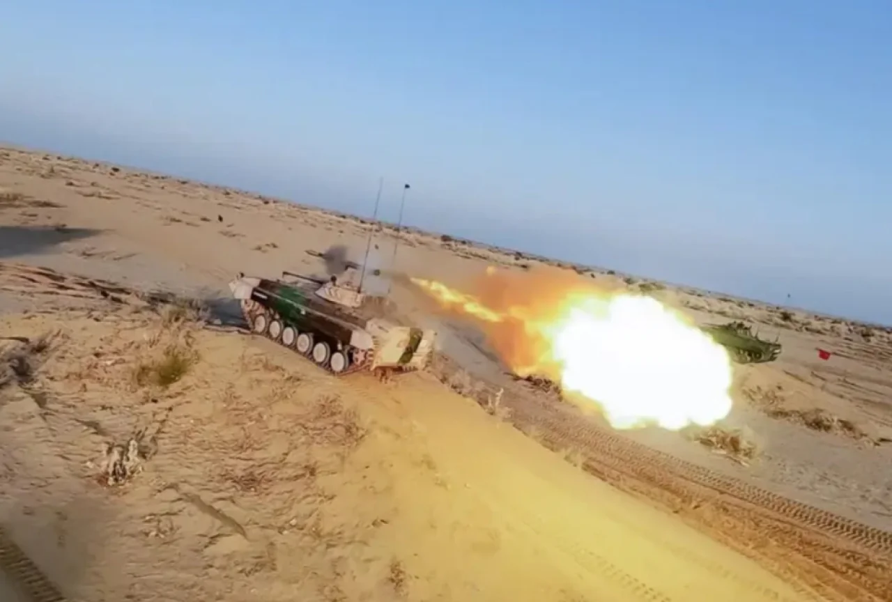 जैसलमेर बॉर्डर पर सेना का 'बैटल एक्स' प्रहार तोपों की गूँज से कांपा पाकिस्तान!
