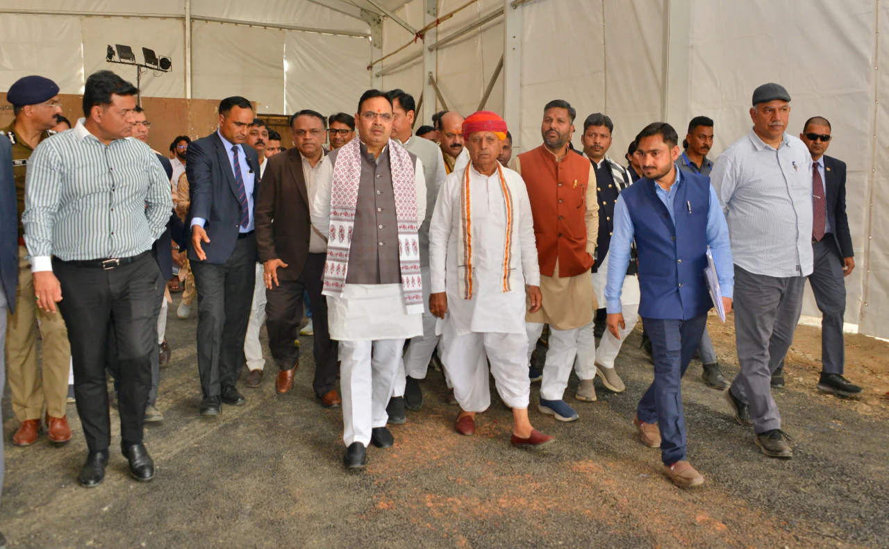 प्रधानमंत्री नरेंद्र मोदी की अजमेर यात्रा को लेकर तैयारियां तेज मुख्यमंत्री भजनलाल शर्मा ने लिया जायजा